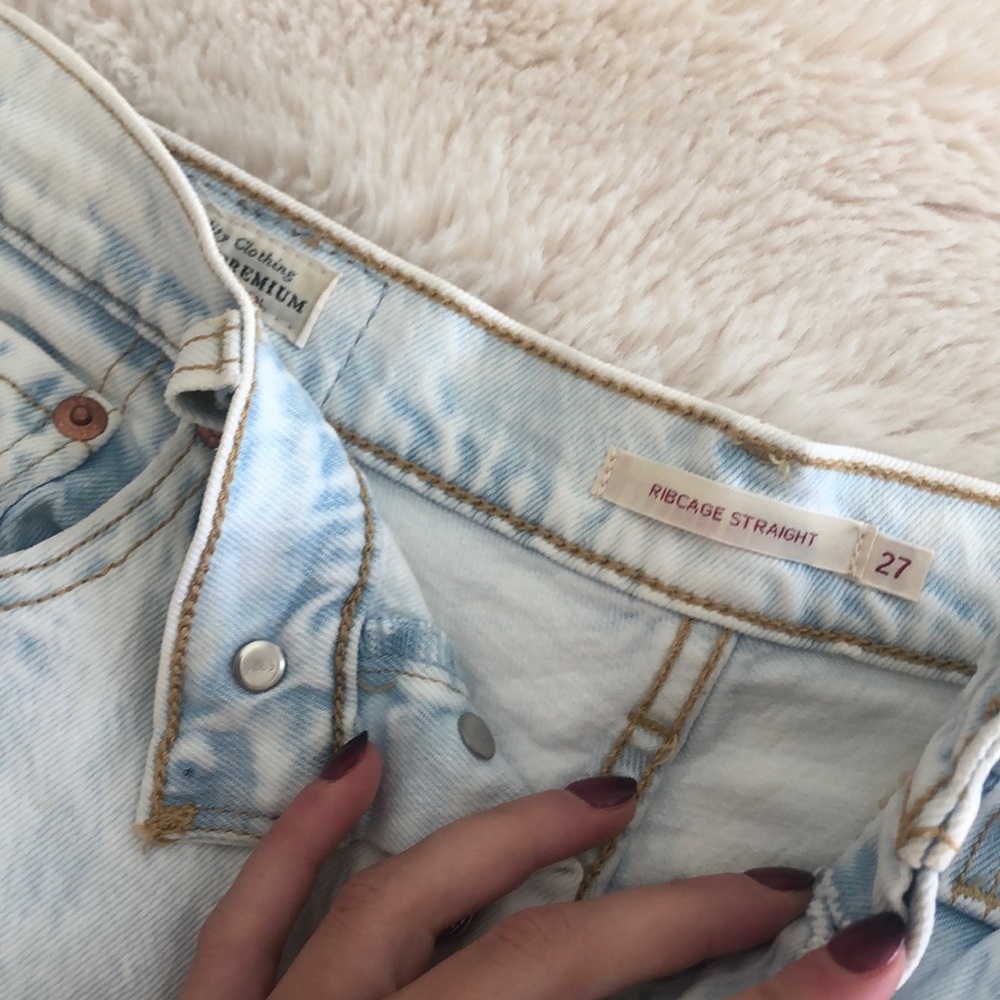 Levi’s rib cage straight leg jeans